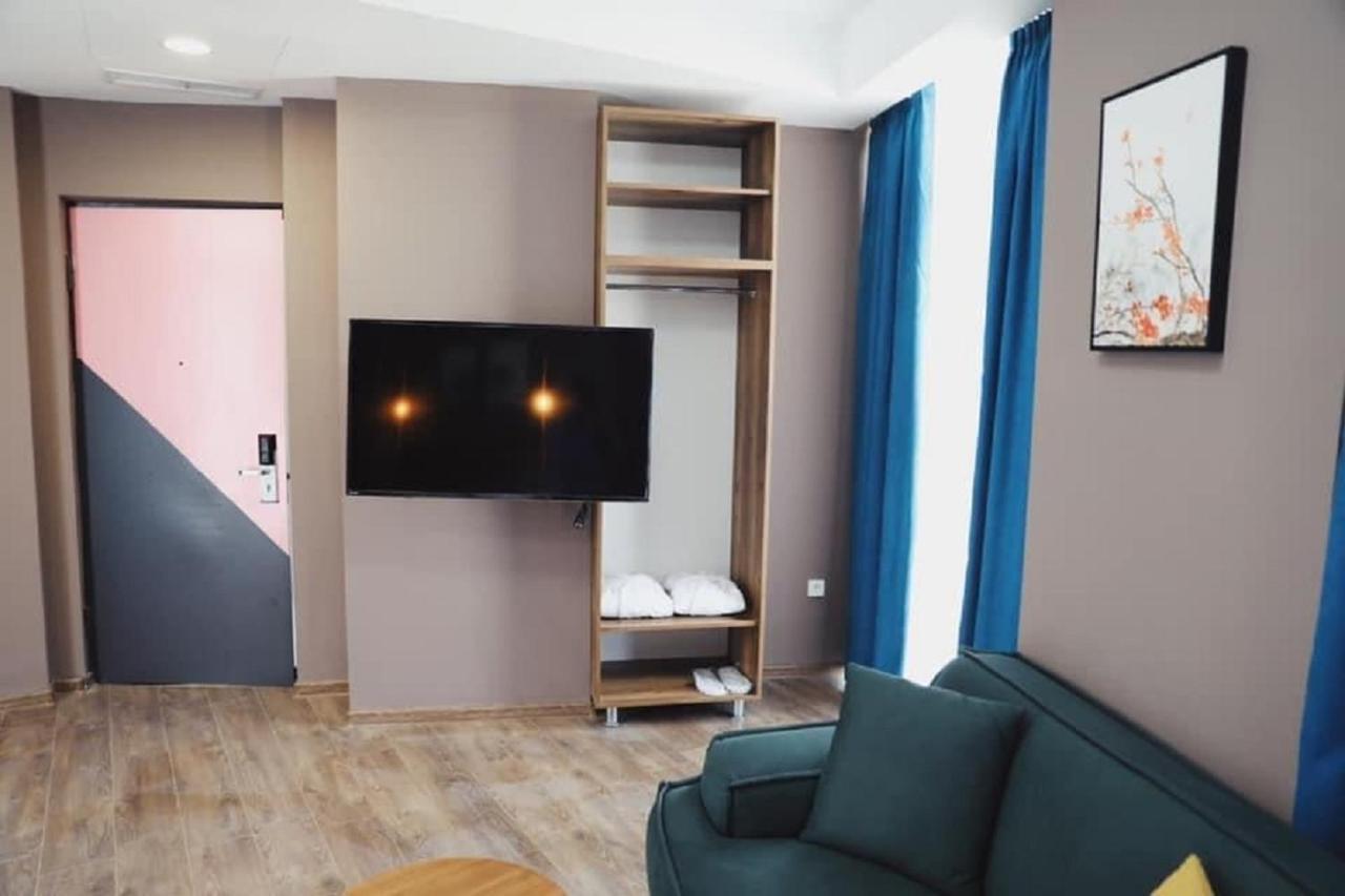 Hotel Linge Tbilisi Bagian luar foto