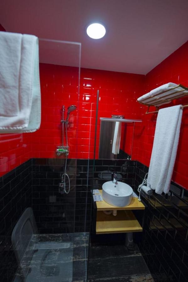 Hotel Linge Tbilisi Bagian luar foto
