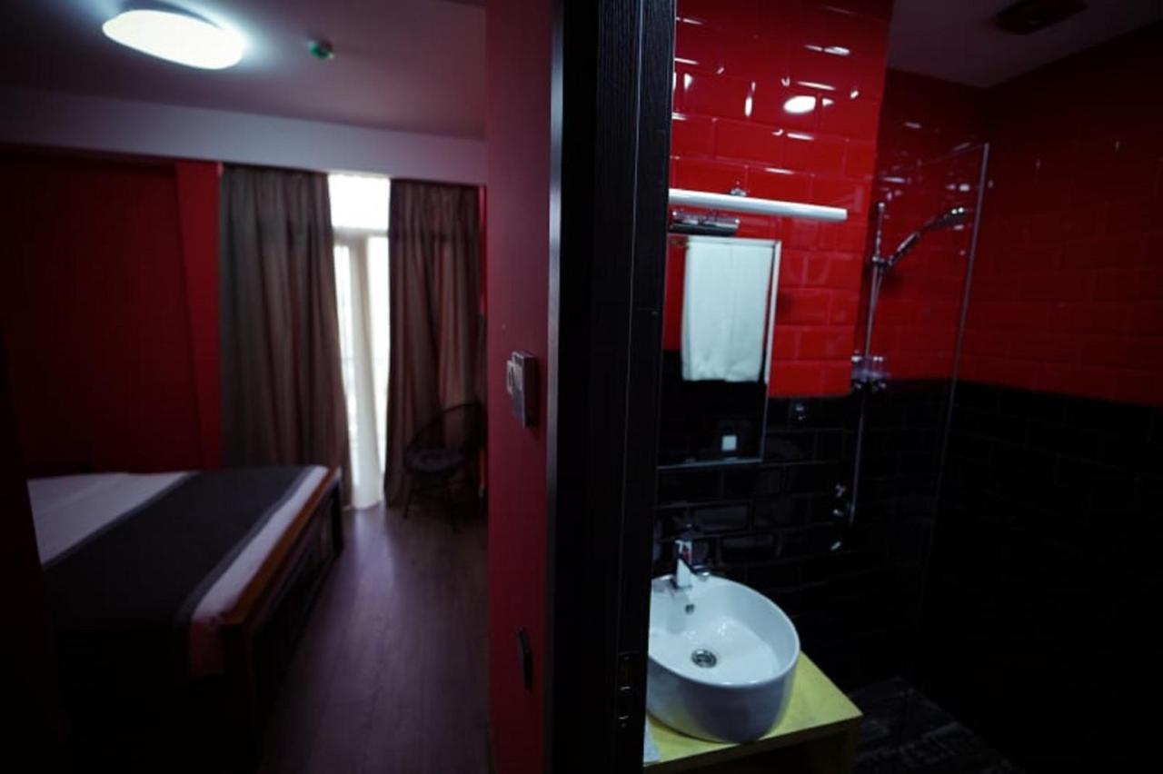 Hotel Linge Tbilisi Bagian luar foto